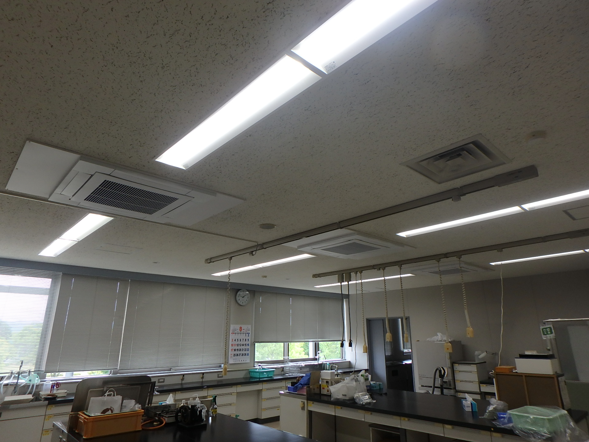 岩手県農業研究センター生態系実験室・前室空調修繕工事